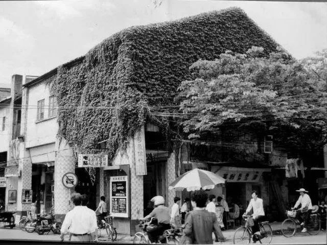 风度路与风采路口