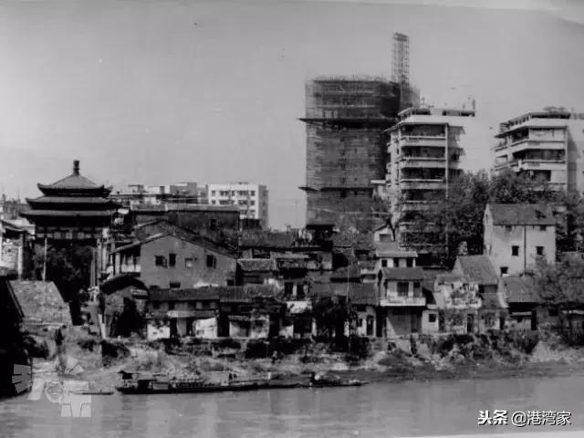 太平街江岸吊脚楼